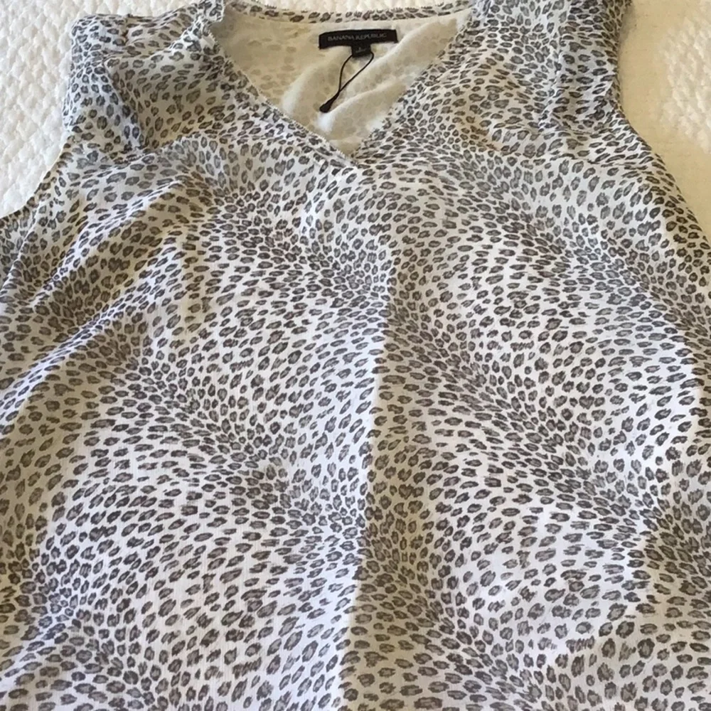 Gray Leopard Print Sleeveless Top - Picture 1 of 5
